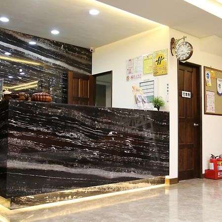 德瑞旅店direct Hotel Kaohsiung Exterior foto