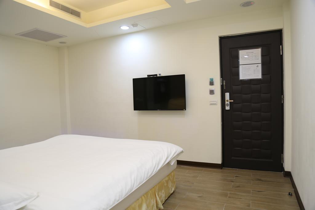 德瑞旅店direct Hotel Kaohsiung Exterior foto