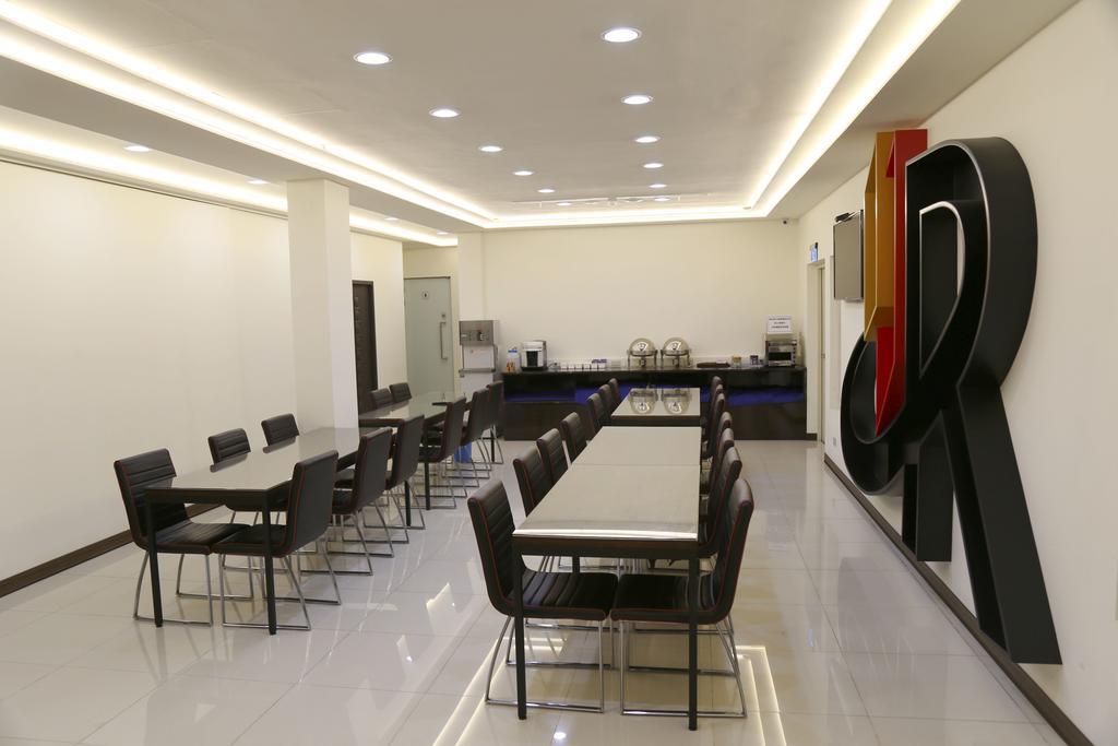 德瑞旅店direct Hotel Kaohsiung Exterior foto
