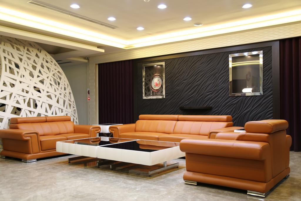 德瑞旅店direct Hotel Kaohsiung Exterior foto