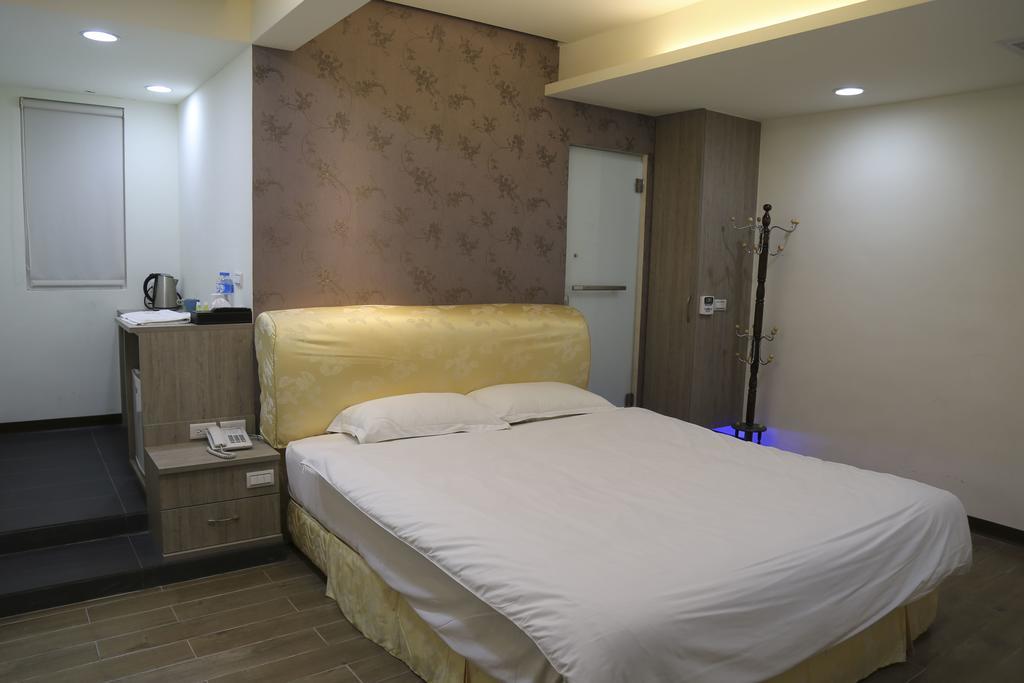 德瑞旅店direct Hotel Kaohsiung Exterior foto